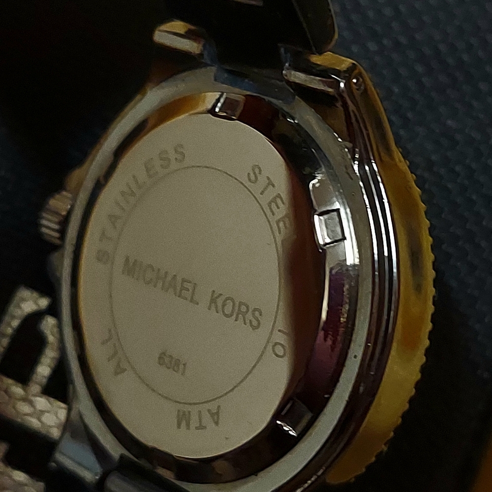 Fashion & Classic MichaelKors Dazzling Stailing Steel  Women's Watch ATM 6381 - Picture 5 of 6